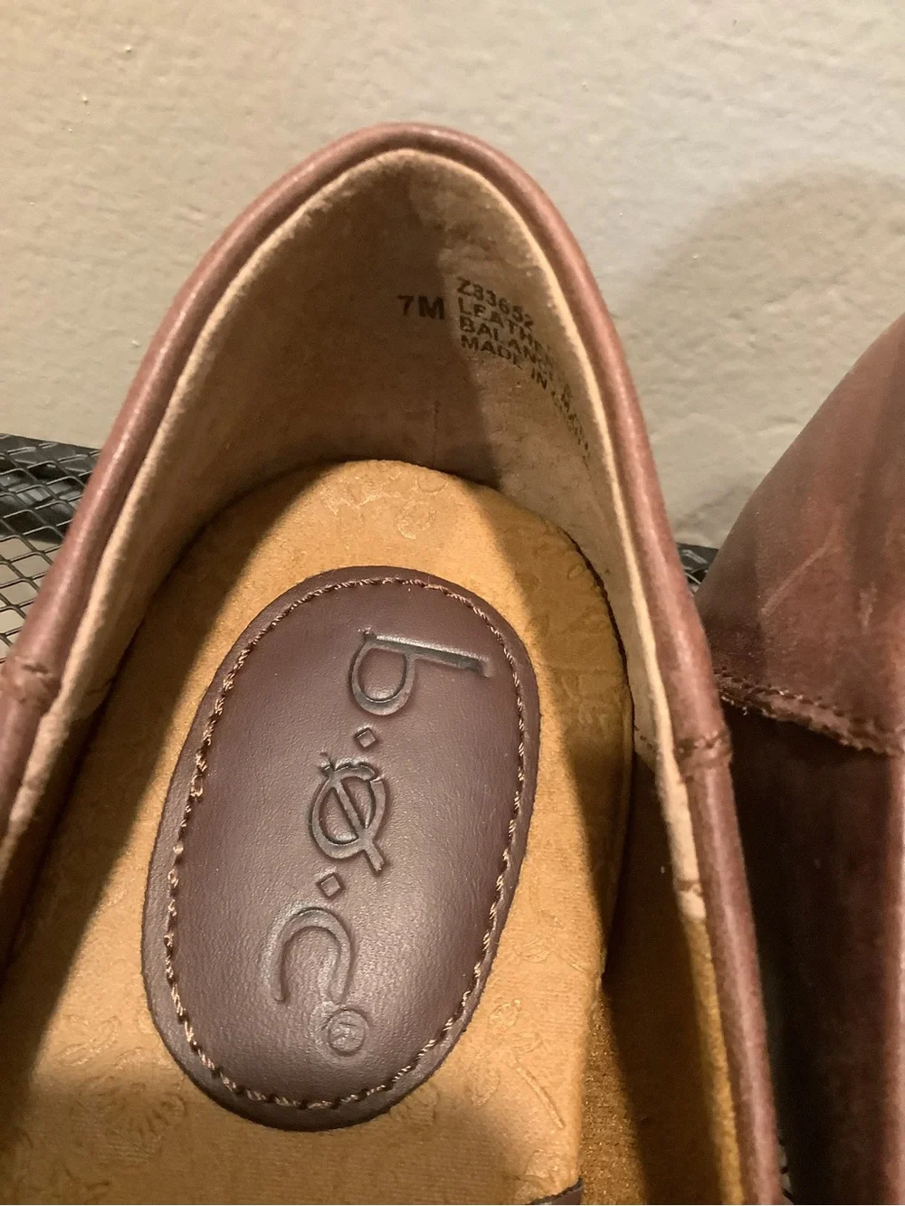 B.O.C. Women’s Dark Brown Leather Slip-On Loafers Size 7